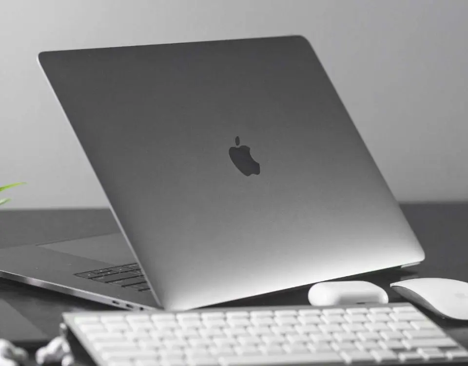 Pfeiffer Informática. Assistência Técnica de macbooks. Computadores Aple, notebooks e pc´s.